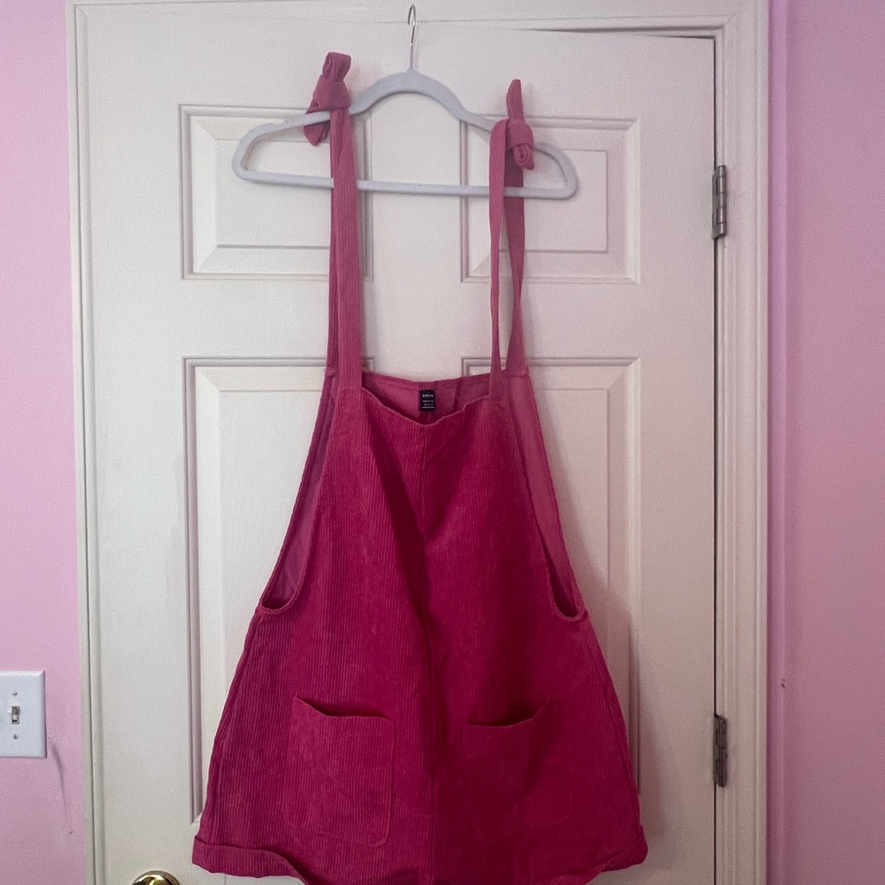 Woman’s SHEIN Pink Overalls with Pockets NWOT